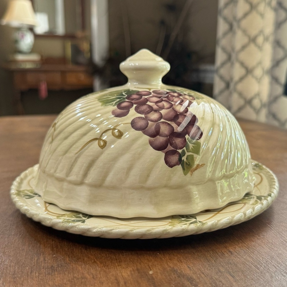 Linen-N-Things Grapevine Vintage Cheese Plate